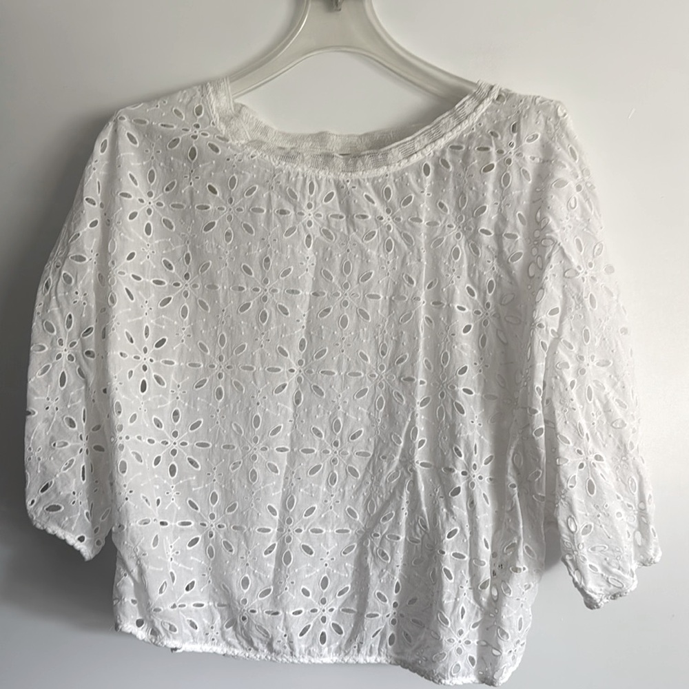 Aritzia cropped white eyelet blouse - Size L